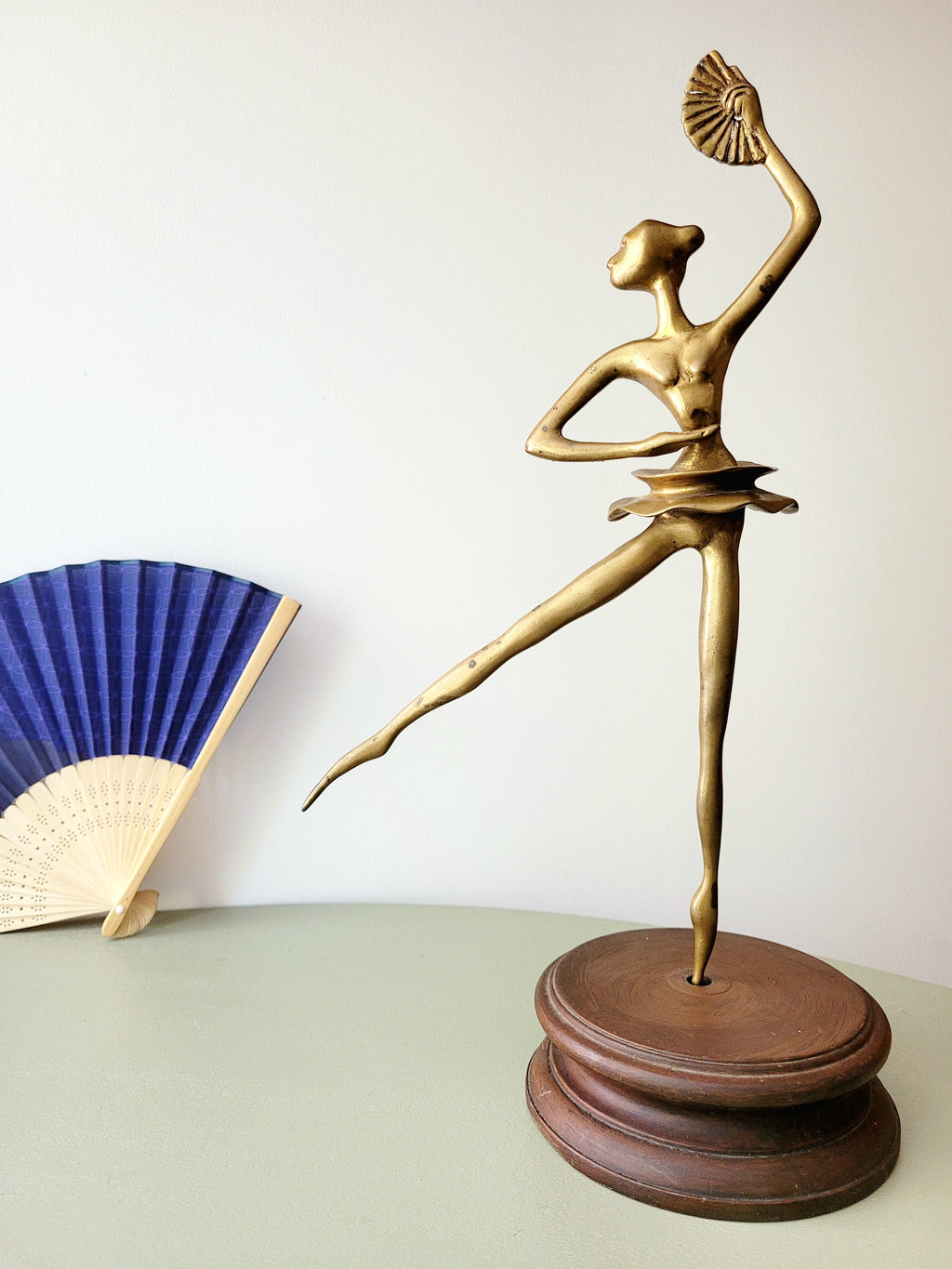 Sculpture danseuse à l'éventail en régule 💥