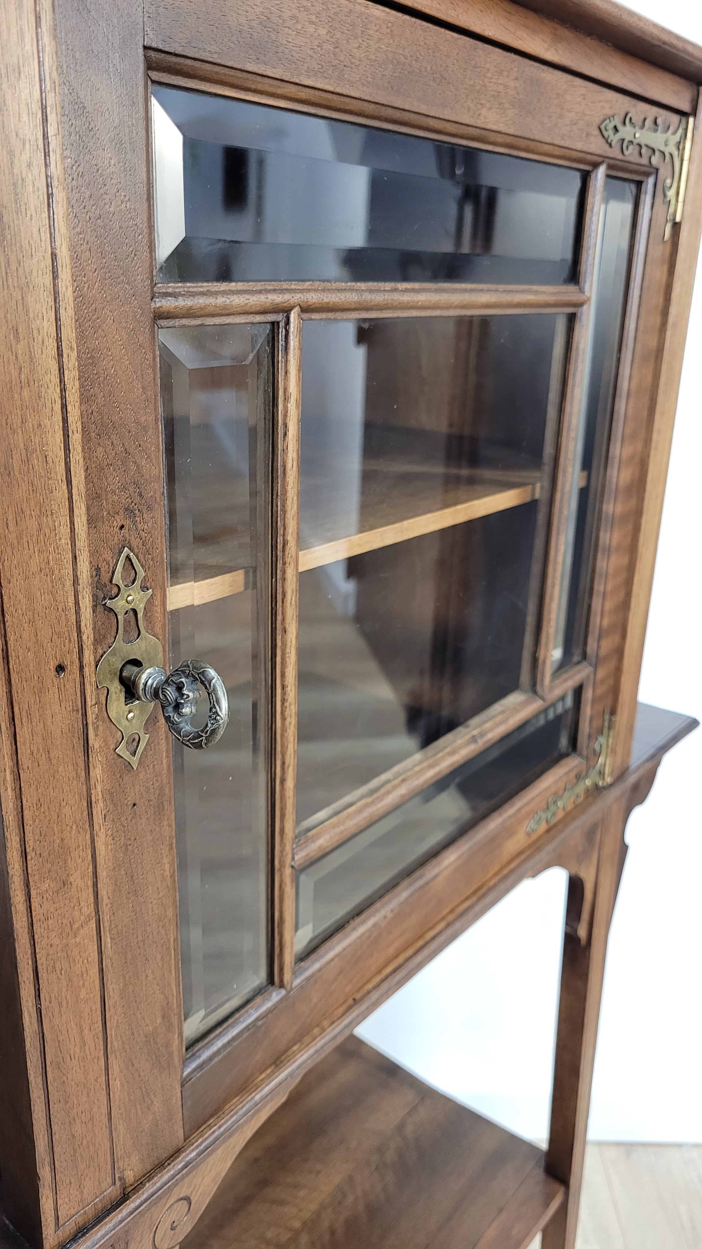 Vitrine Art Nouveau