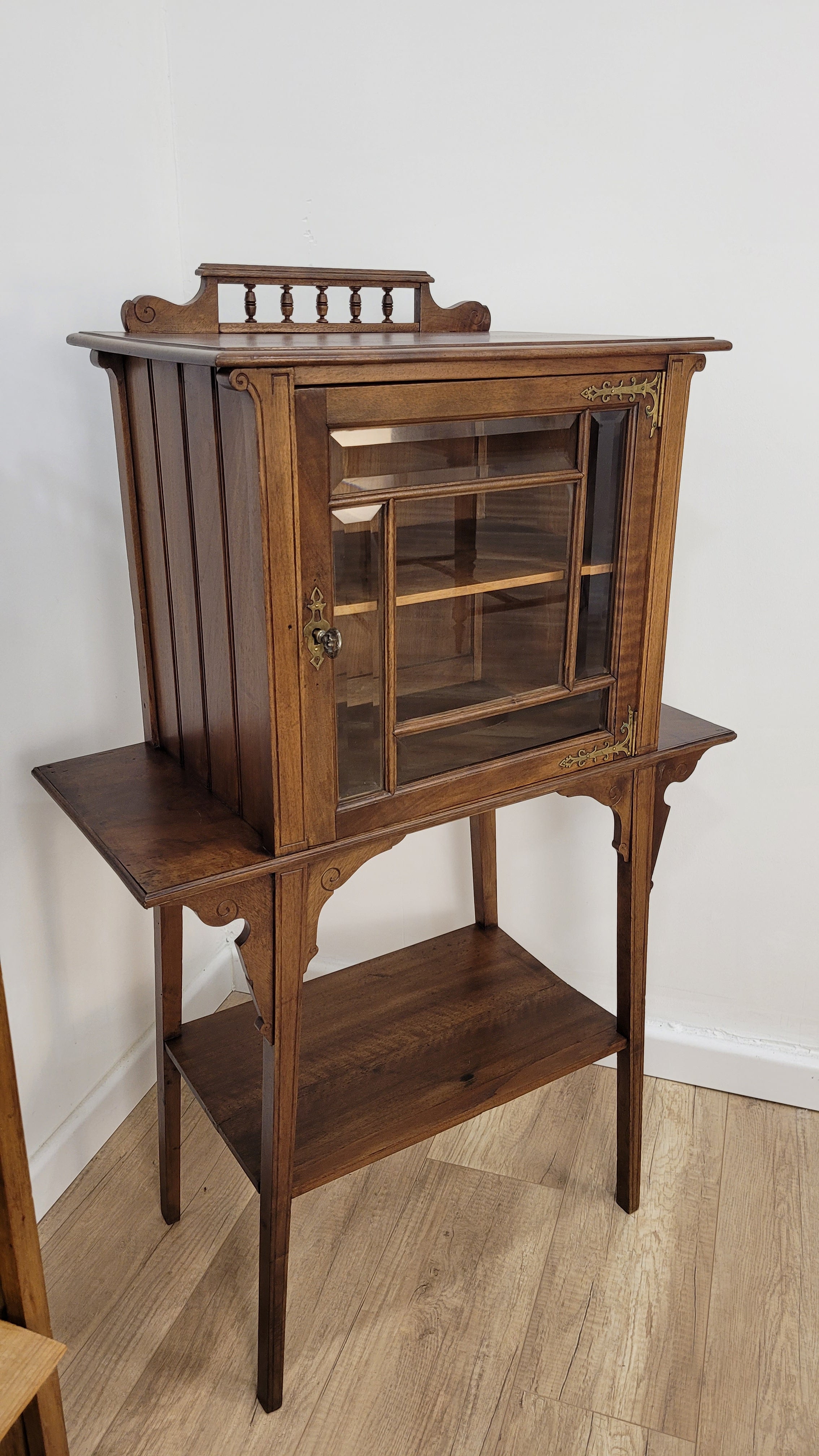 Vitrine Art Nouveau