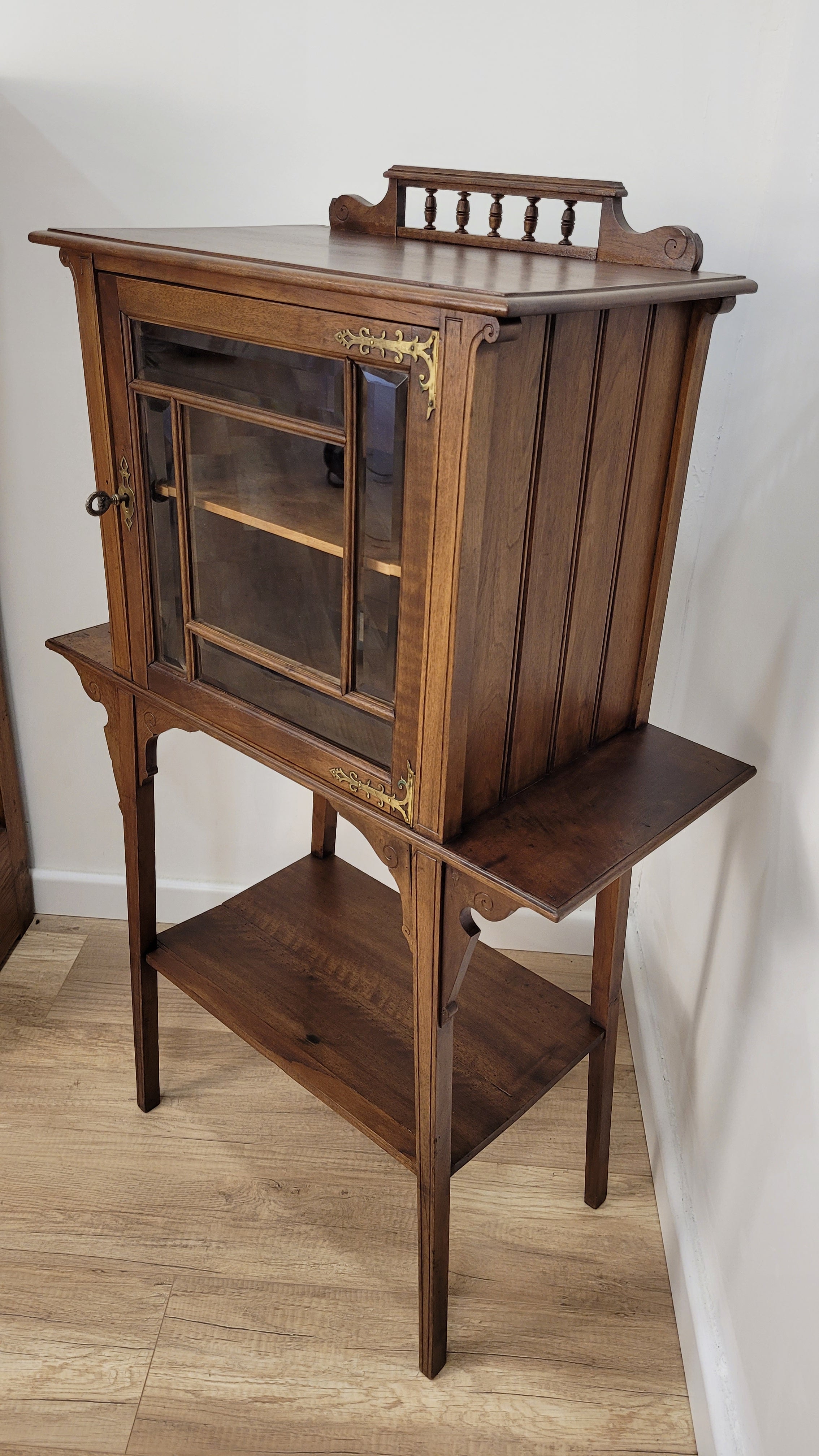 Vitrine Art Nouveau