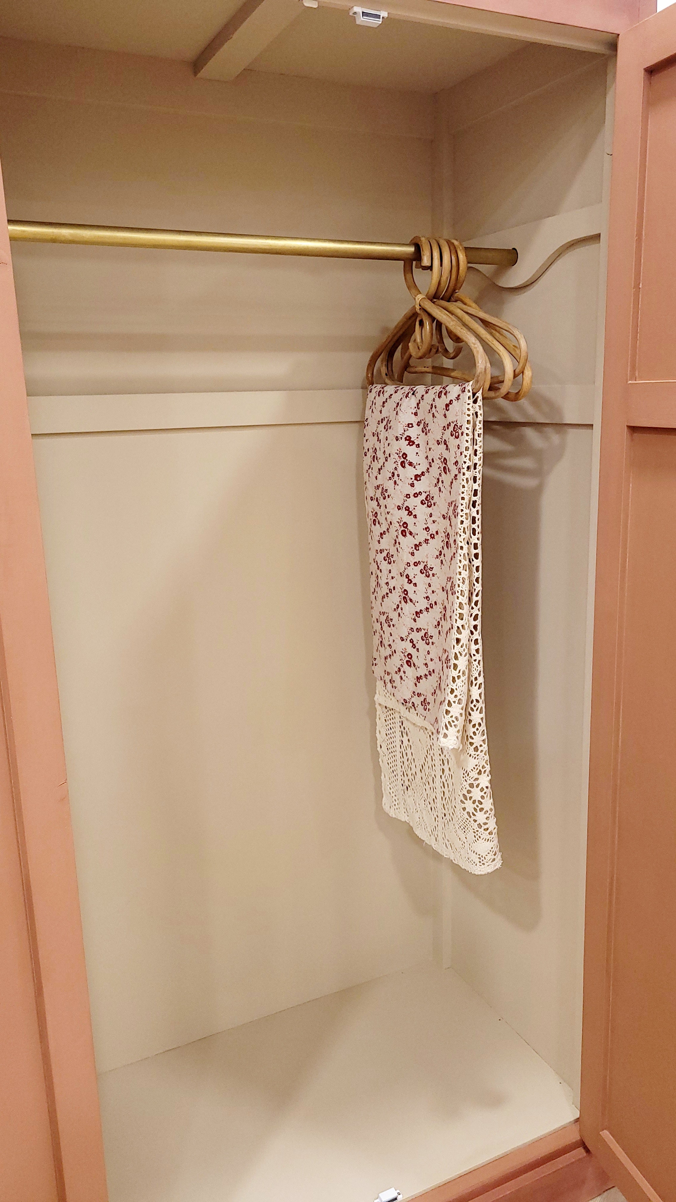 Armoire d'internat années 50