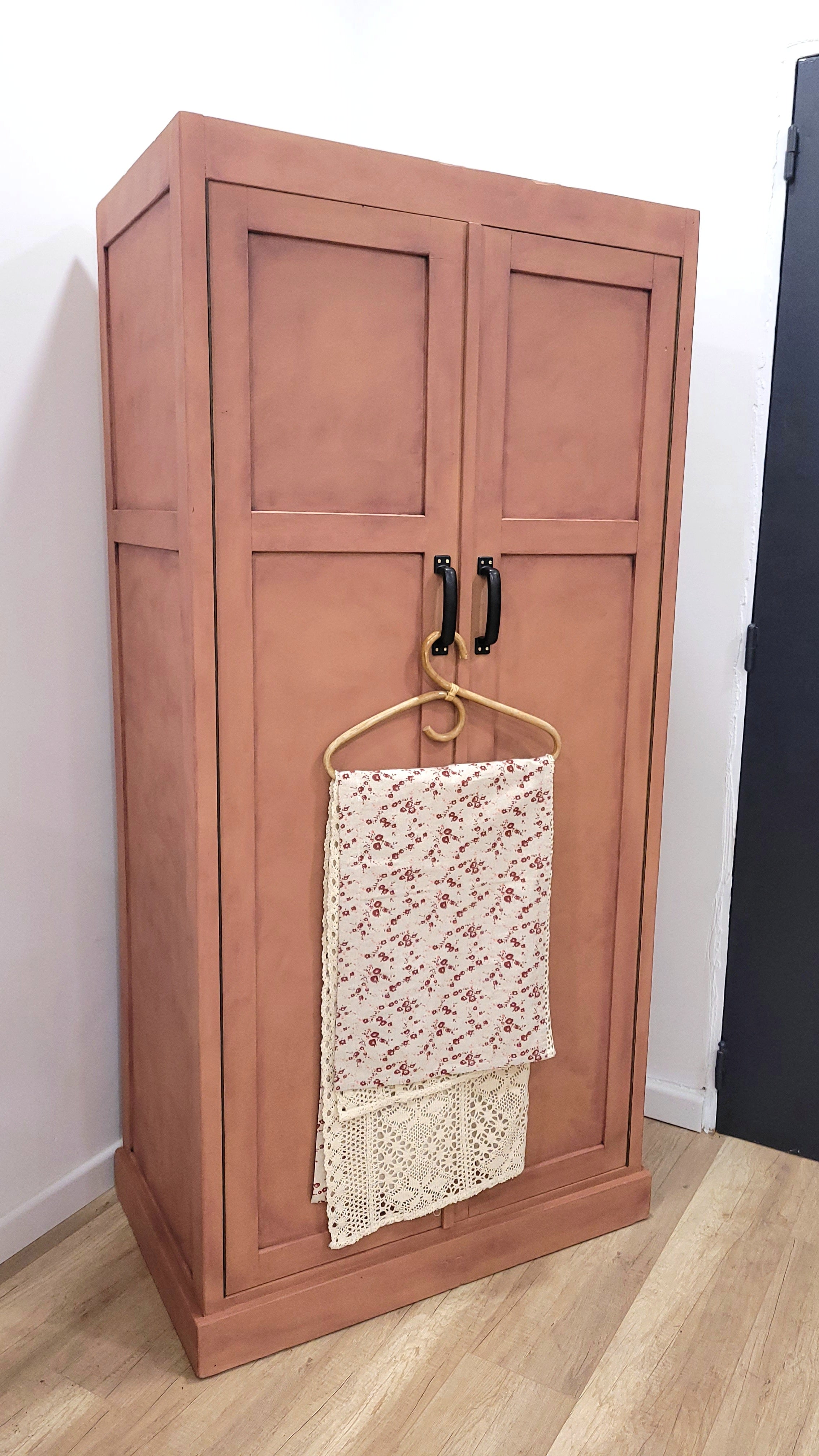 Armoire d'internat années 50