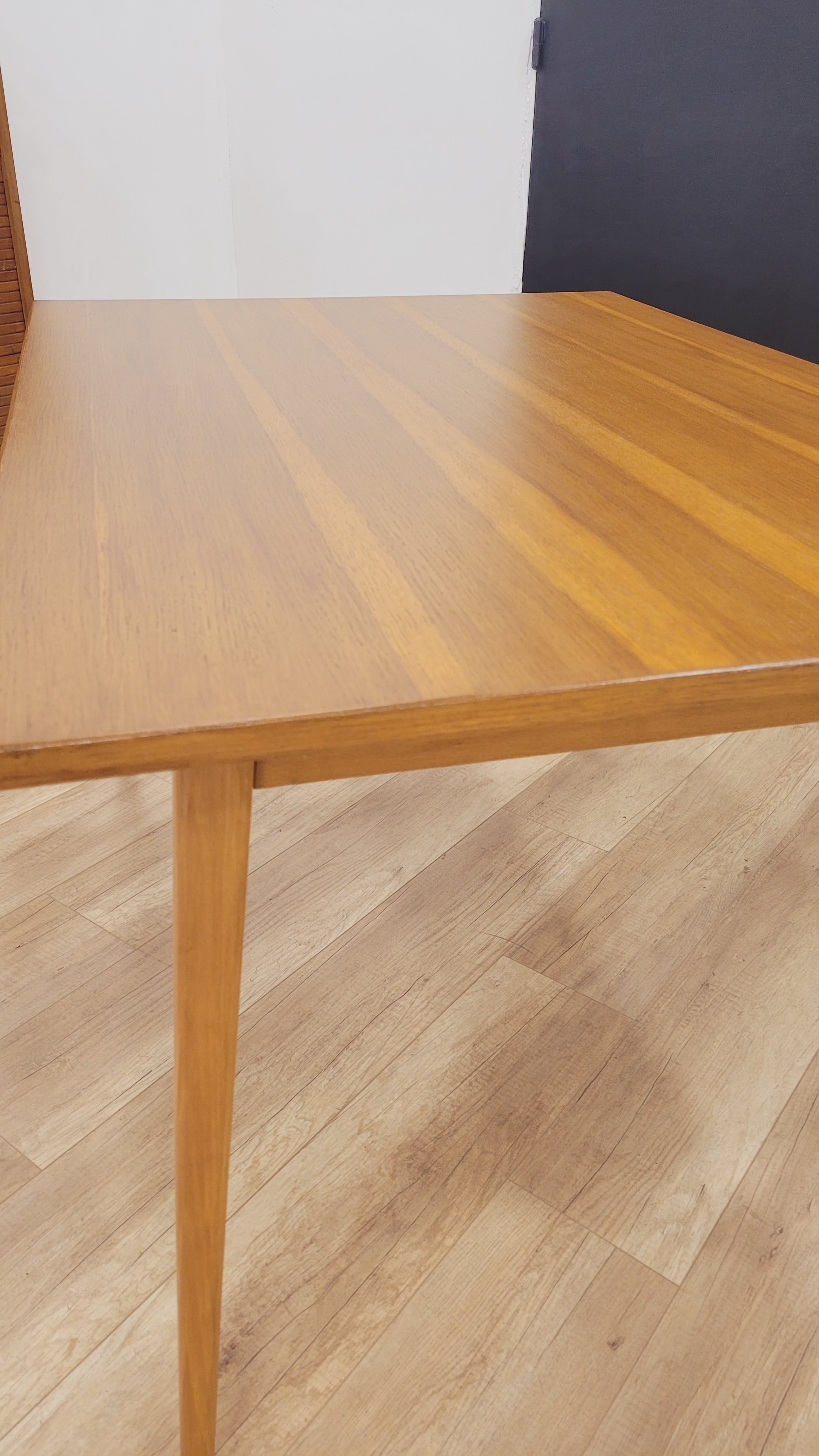 Table Scandinave Placage Chêne – Pièce Unique