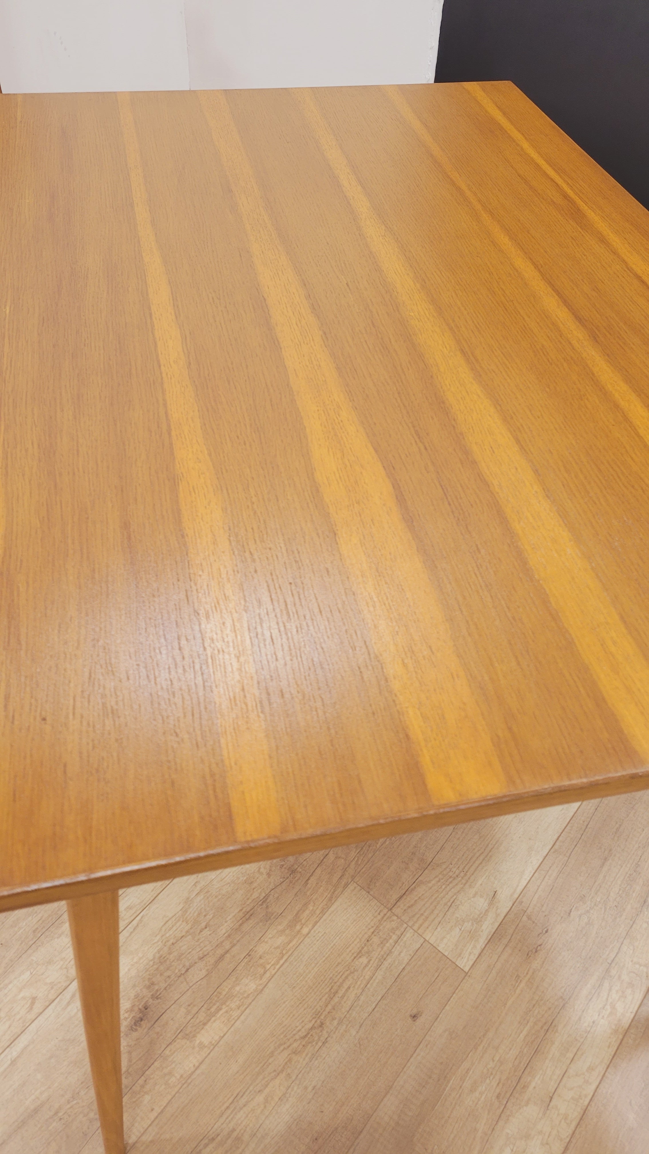 Table Scandinave Placage Chêne – Pièce Unique